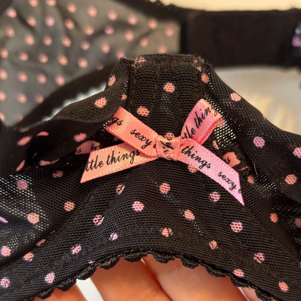 NWOT! Vintage Victoria's Secret Sexy Things Black and Pink Polka Dot Demi Bra - Picture 3 of 6